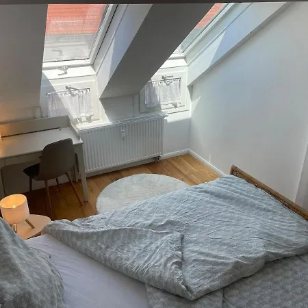 Fffina - Family & Friends - Parking Included 그라츠