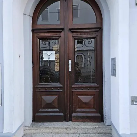Fffina - Family & Friends - Parking Included Graz