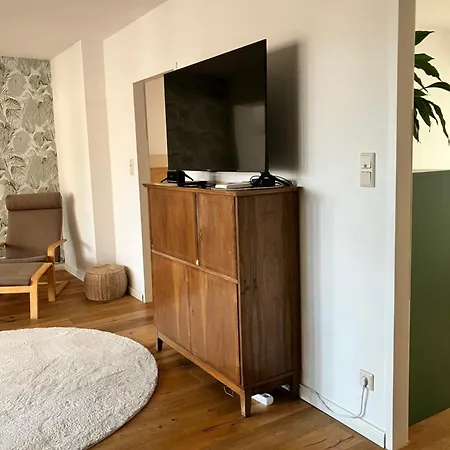 Fffina - Family & Friends - Parking Included *